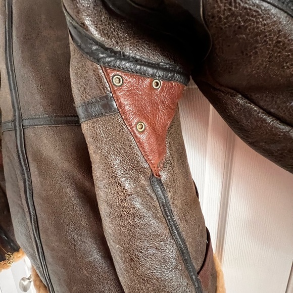 Avirex vintage limited edition leather bomber jacket. - Picture 14 of 16